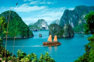 Halong Bay day trips feature UNESCO tours: Hanoi transfers, karst cruises, and cave discoveries.