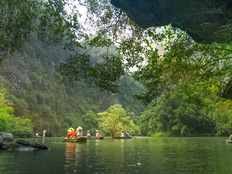 Effortless Trang An: controlled pace, quiet spaces, intentional pauses—pure stress-free immersion awaits.