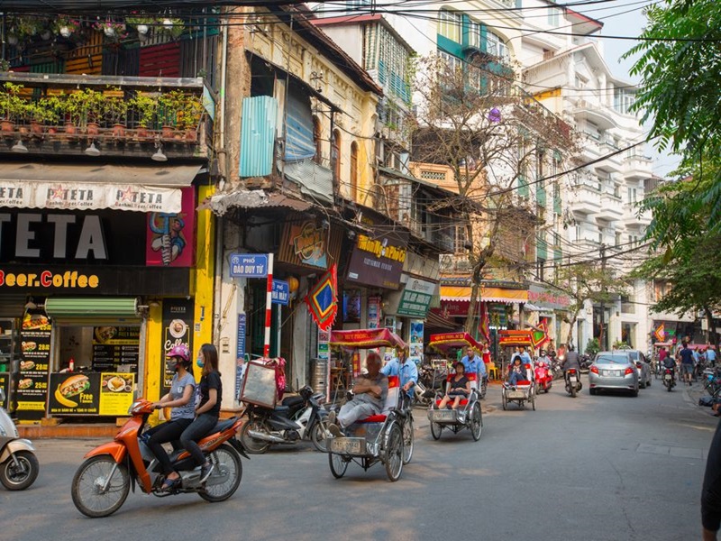 Explore-ha-noi-old-quarter-by-cycle