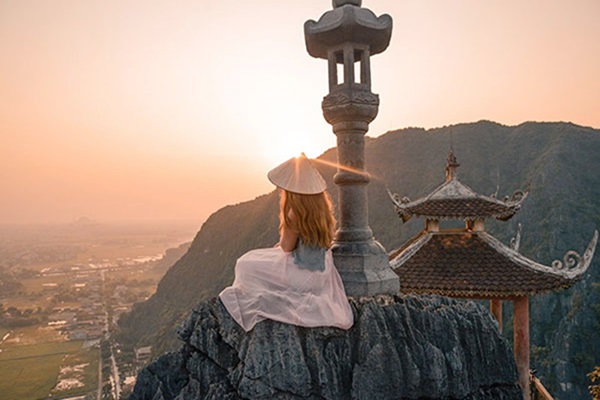 One-Day Tour: Discover Trang An, Bai Dinh & Mua Cave