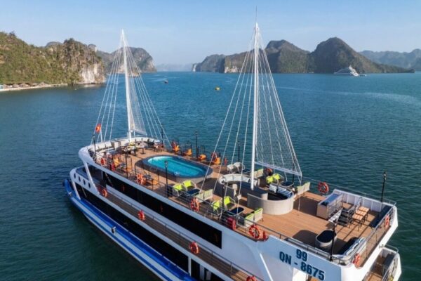 Experience Modern Luxury on Halong Bay – La Casta Daily Cruise