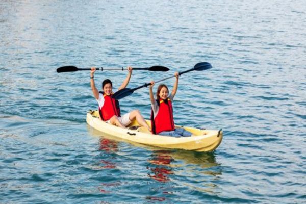 capella-cruise - kayaking
