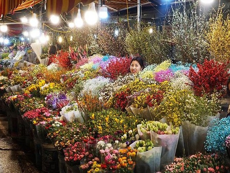 quang-ba-flower-night-market
