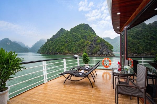 private-balcony-on-cruise