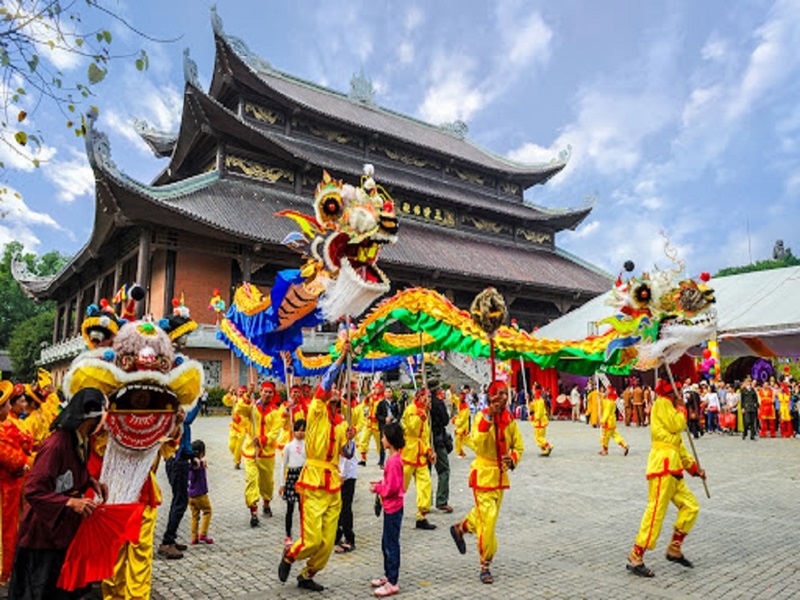 bai-dinh-pagoda-festival