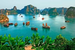 Plan Your Paradise: Ha Long Bay's Weather & Best time to visit