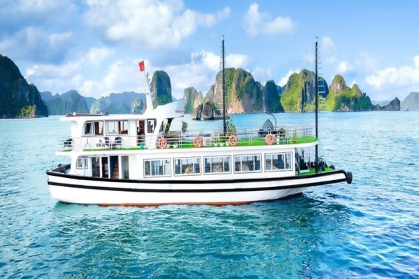 deluxe-full-day-tour-to-halong-bay