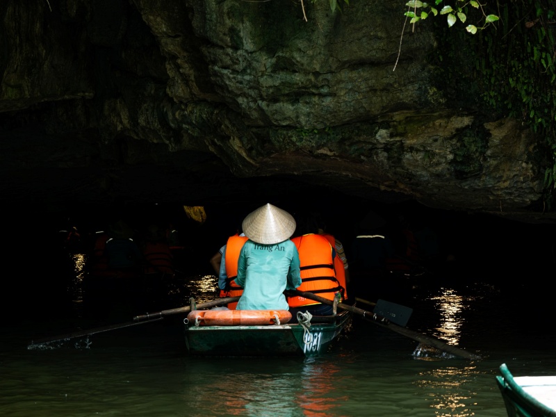 Experience Sampan Rowing: Boost Trang An's Village Economy