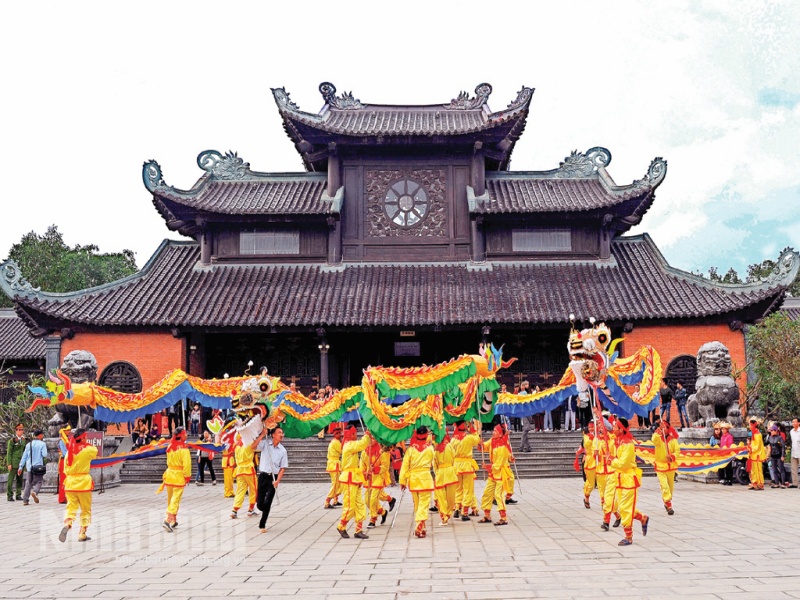 First lunar month in Ninh Binh: temples alive with unique, immersive local celebrations!