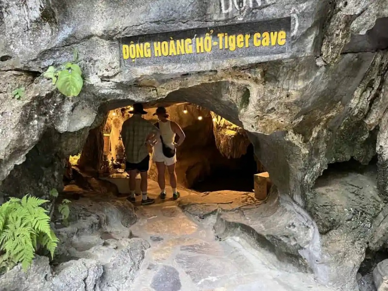 Tiger Cave, a small cave at the mountain's base, features stalactites and stalagmites inside