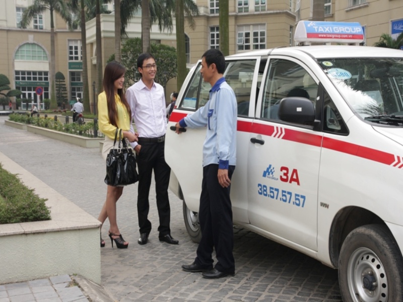 Taxi/Car to sapa