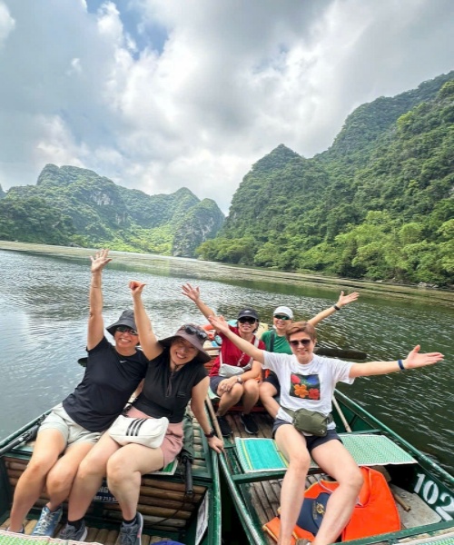 tam-coc-boat-tour-with-1