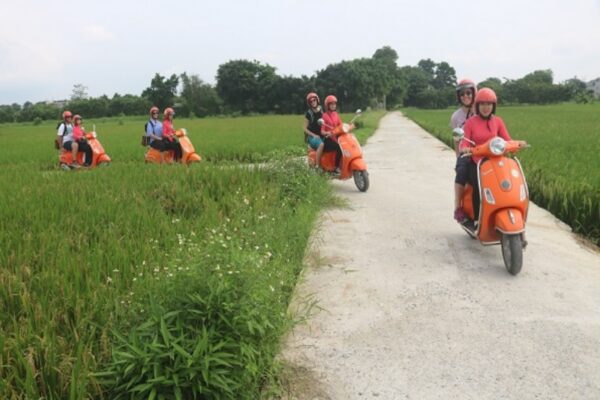 ninh-binh-vespa-day-tour1