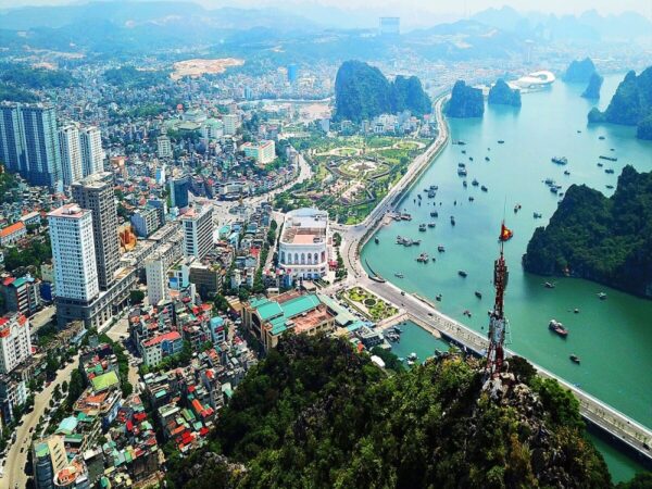 Hanoi to Ha Long Bay Distance – Travel Time & Best Route (2026)