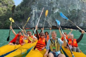 Explore the best time for kayaking in Lan Ha bay 2025