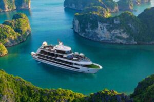 Enjoy a Luxurious Lan Ha Bay Cruise Itinerary in 2025