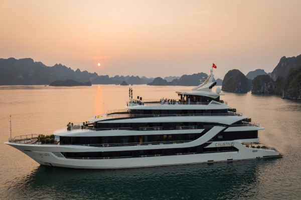 Calista Ha Long Bay Luxury Cruise: Exclusive High-End Sailing Adventure in Stunning Ha Long Bay