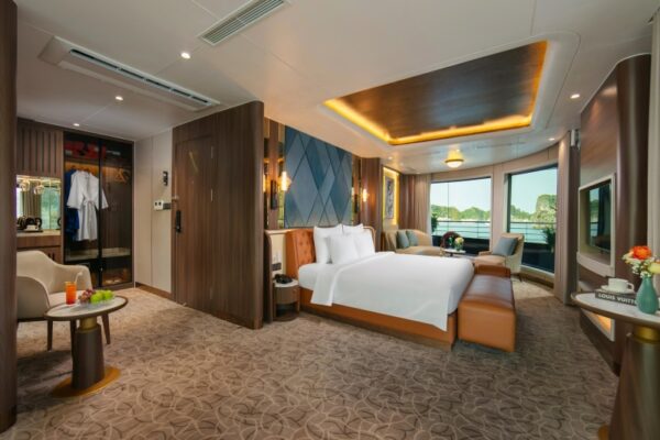 Calista Cruise: Perfect Romantic Getaway for Couples Celebrating Anniversaries or Honeymoons in Ha Long Bay