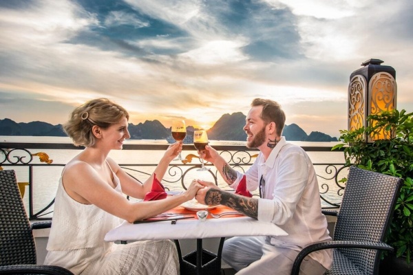 Plan Your Dream Escape with This Ha Long Bay Itinerary for Honeymoon Filled with Scenic Beauty