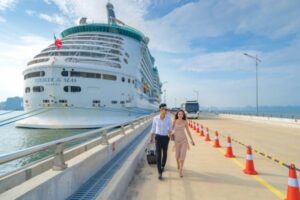 Discover Halong Bay: Shore Excursions for Cruise Passengers from the Port