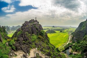 Ninh Binh in October: Best climate, golden rice fields & travel tips.