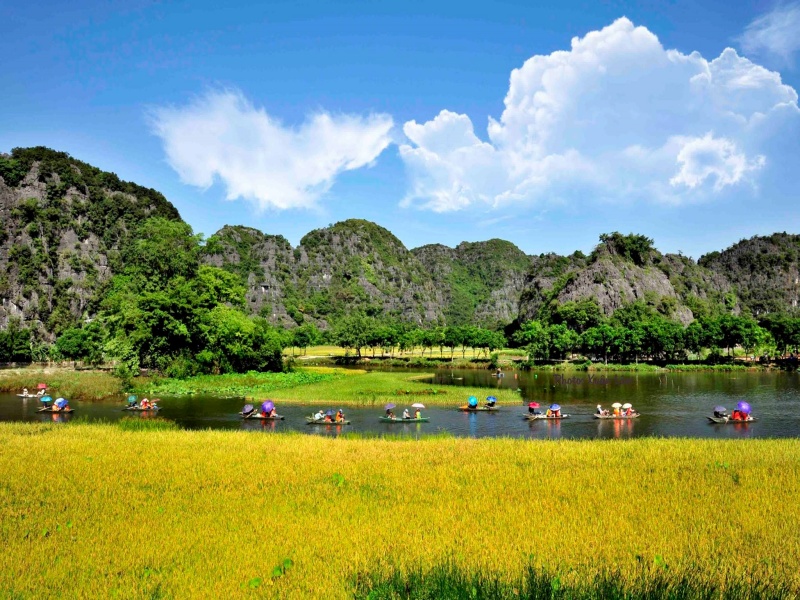 Ninh Binh weather? Humid subtropical charm—best in March-April or Sept-Oct for lush, comfy explorations!