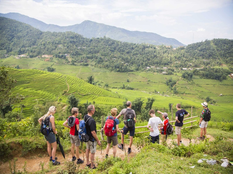 Trekking is one of the most popular ways to admire the beauty of Sapa's terraced rice fields